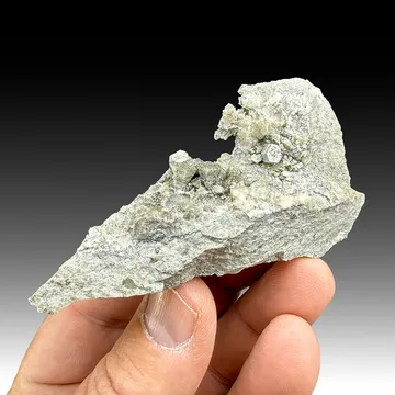 Weloganite from Francon quarry, Québec, Canada