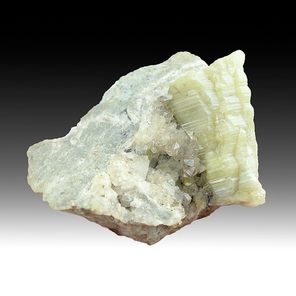 Weloganite from Francon quarry, Québec, Canada image