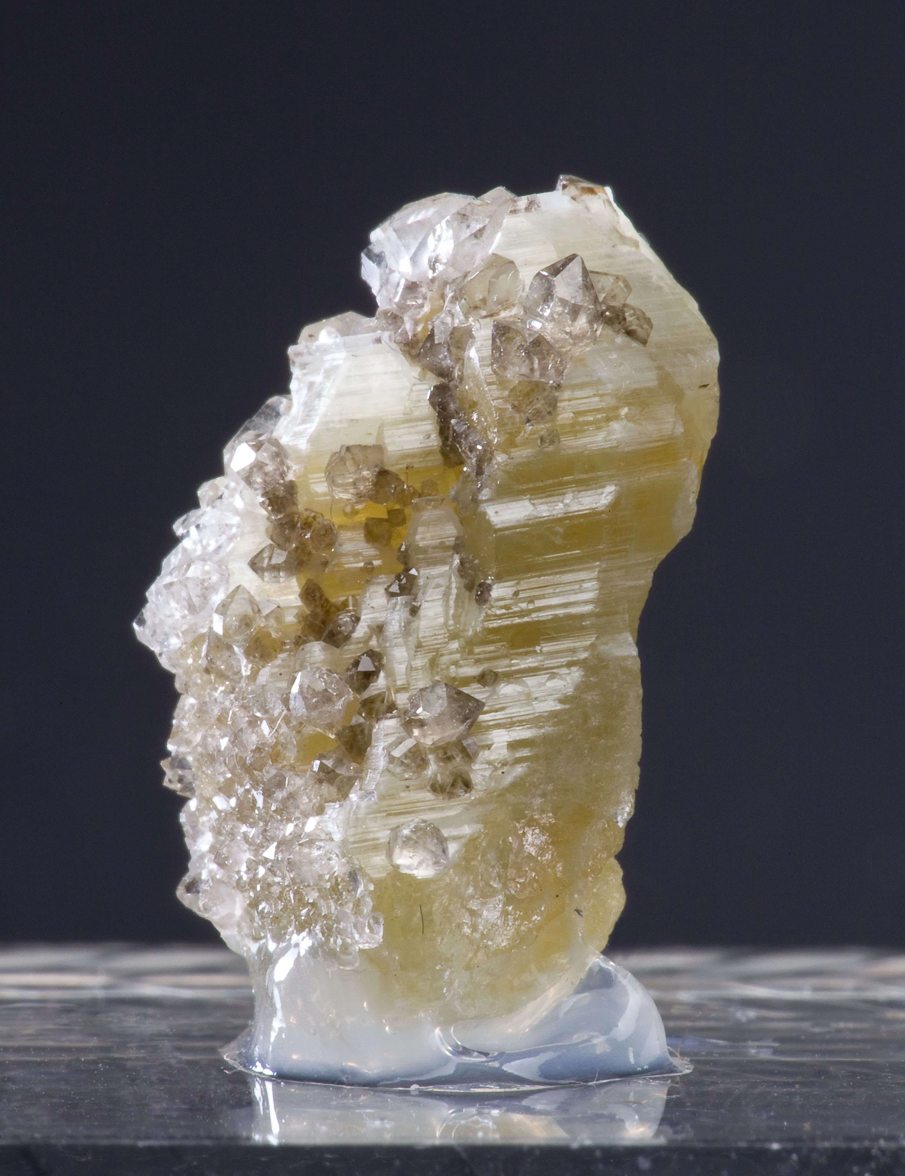 Weloganite (Type Locality) - image 2