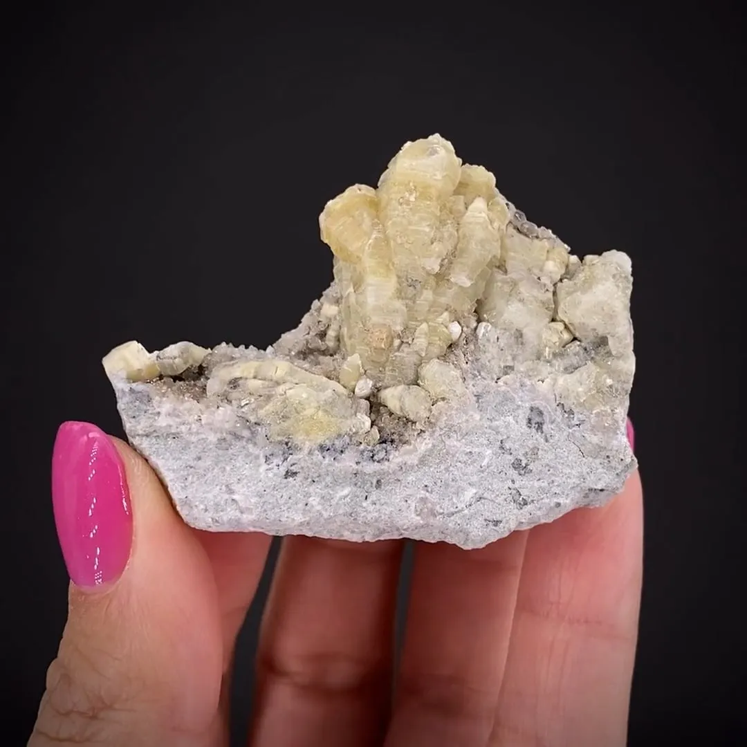 Weloganite (Type Locality) - image 1