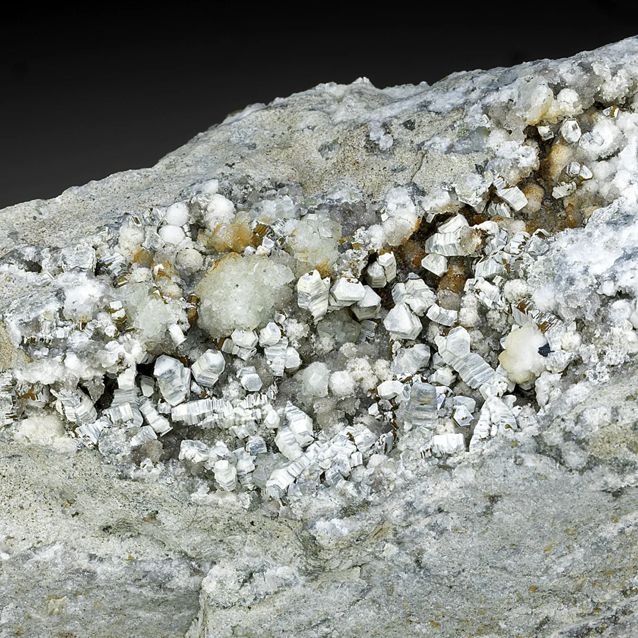 Weloganite with Franconite, Quartz, Dawsonite - image 1