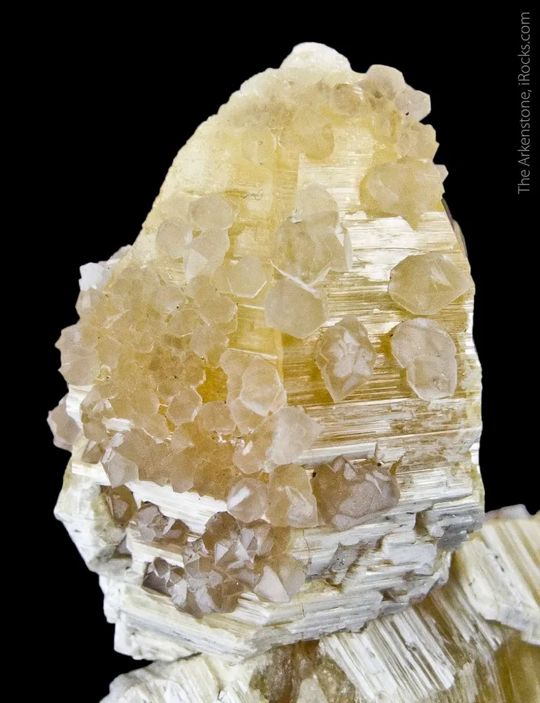 Weloganite with Quartz - image 6