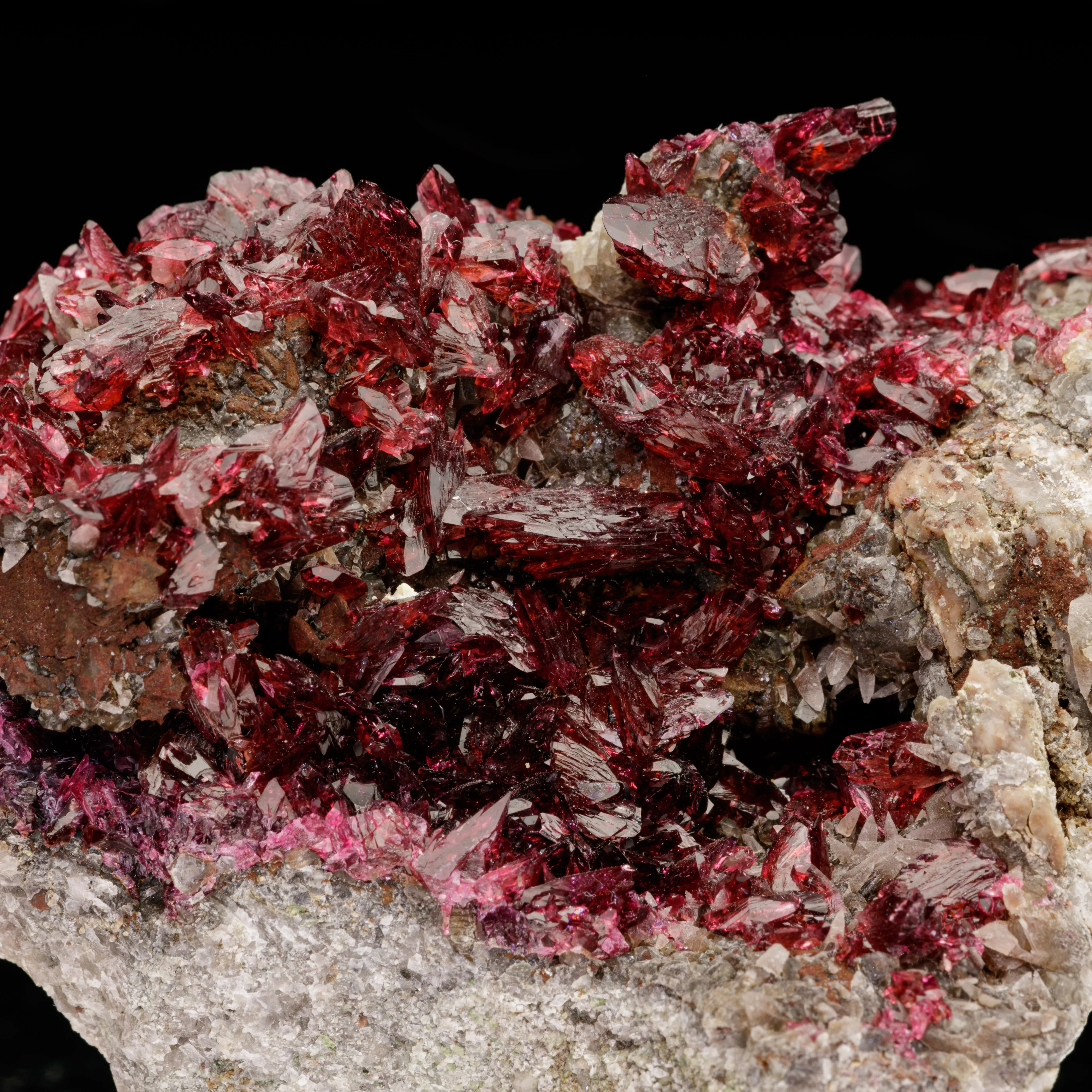 Wendwilsonite on Calcite - image 2