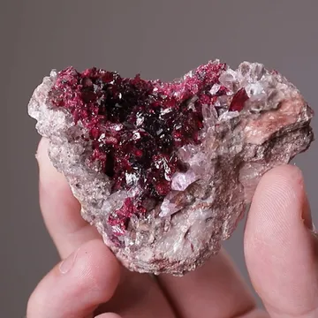 Wendwilsonite with Roselite