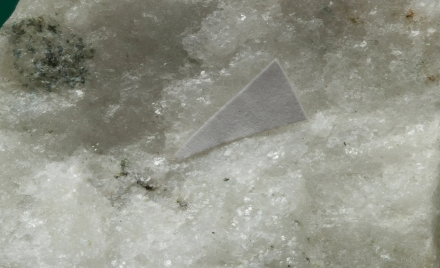 Wermlandite in Calcite - image 3