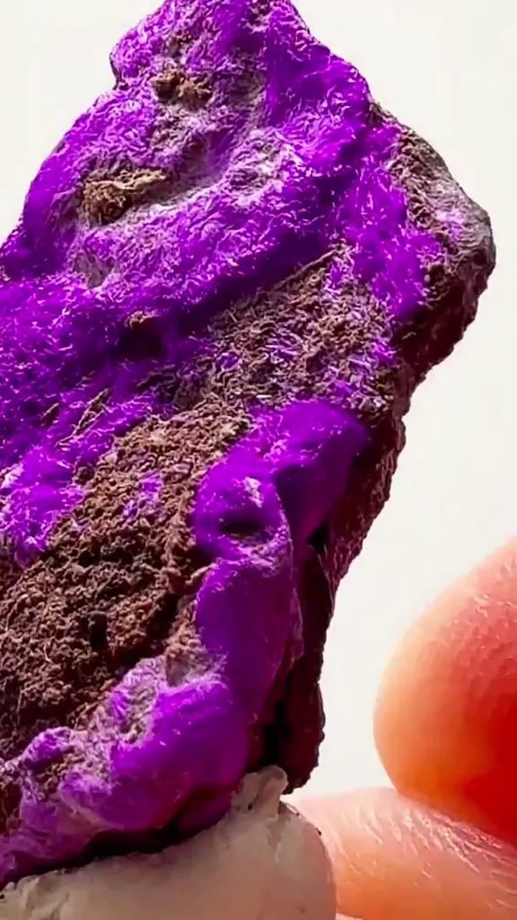 WESSELS MINE Sugilite — THAT PURPLE IS INSANE - image 4