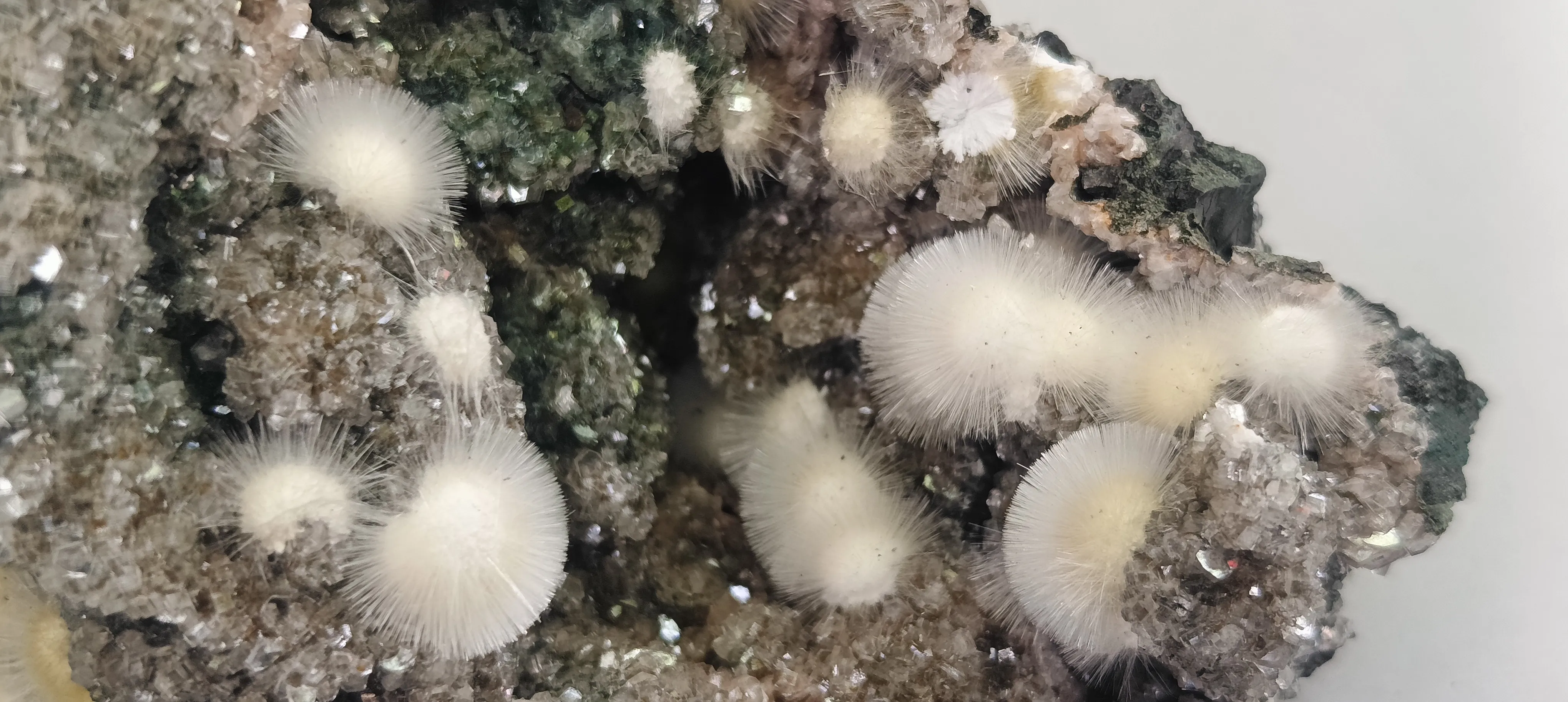 White mini mesolite from India, Madhya Pradesh, Pithampur - image 7