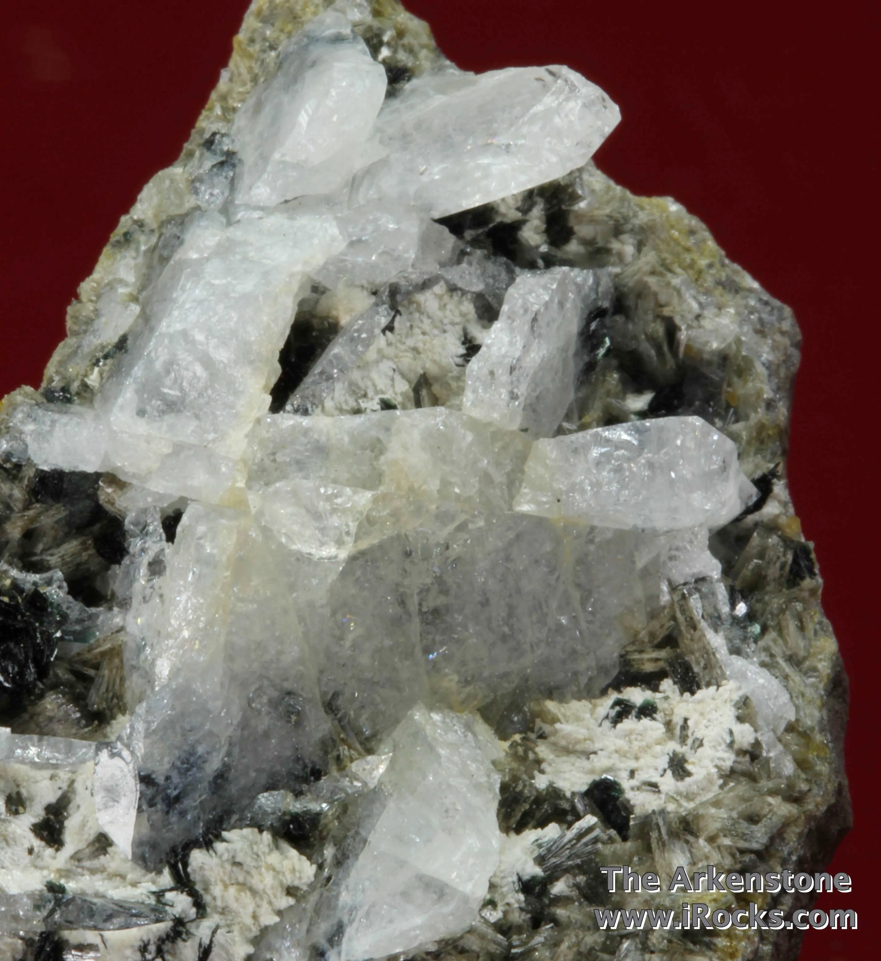 Whitlockite with Arrojadite (KFe), Kulanite, Nahpoite and Quartz - image 2