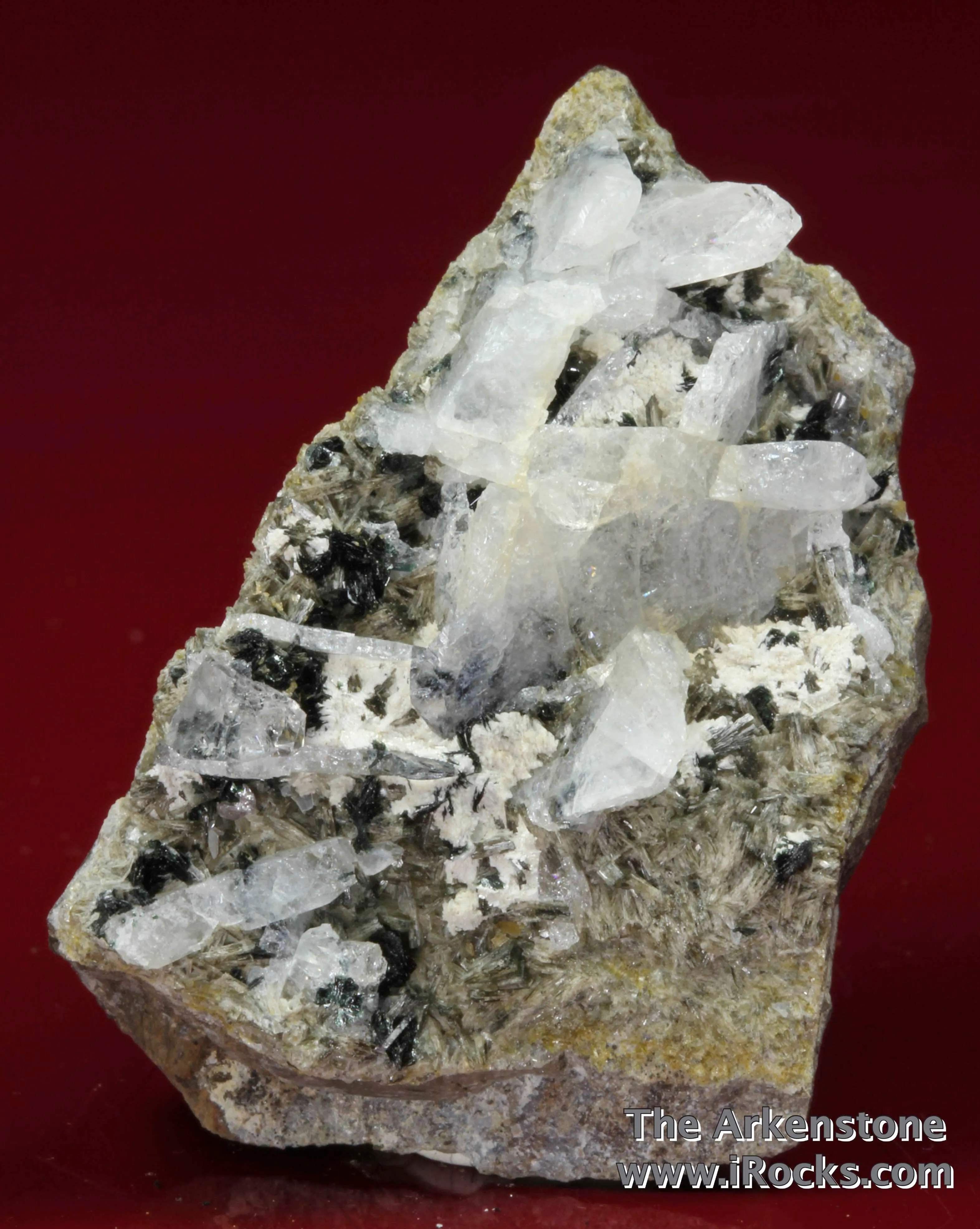 Whitlockite with Arrojadite (KFe), Kulanite, Nahpoite and Quartz - image 1