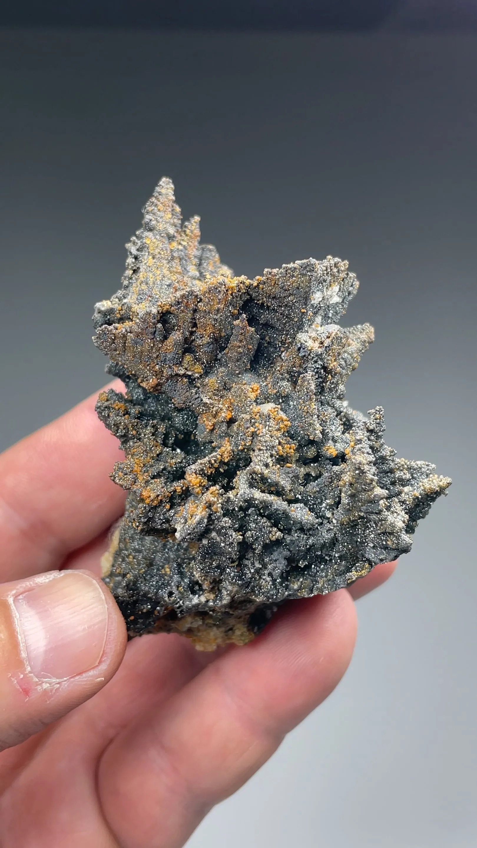Willemite after Descloizite with Mimetite - image 2