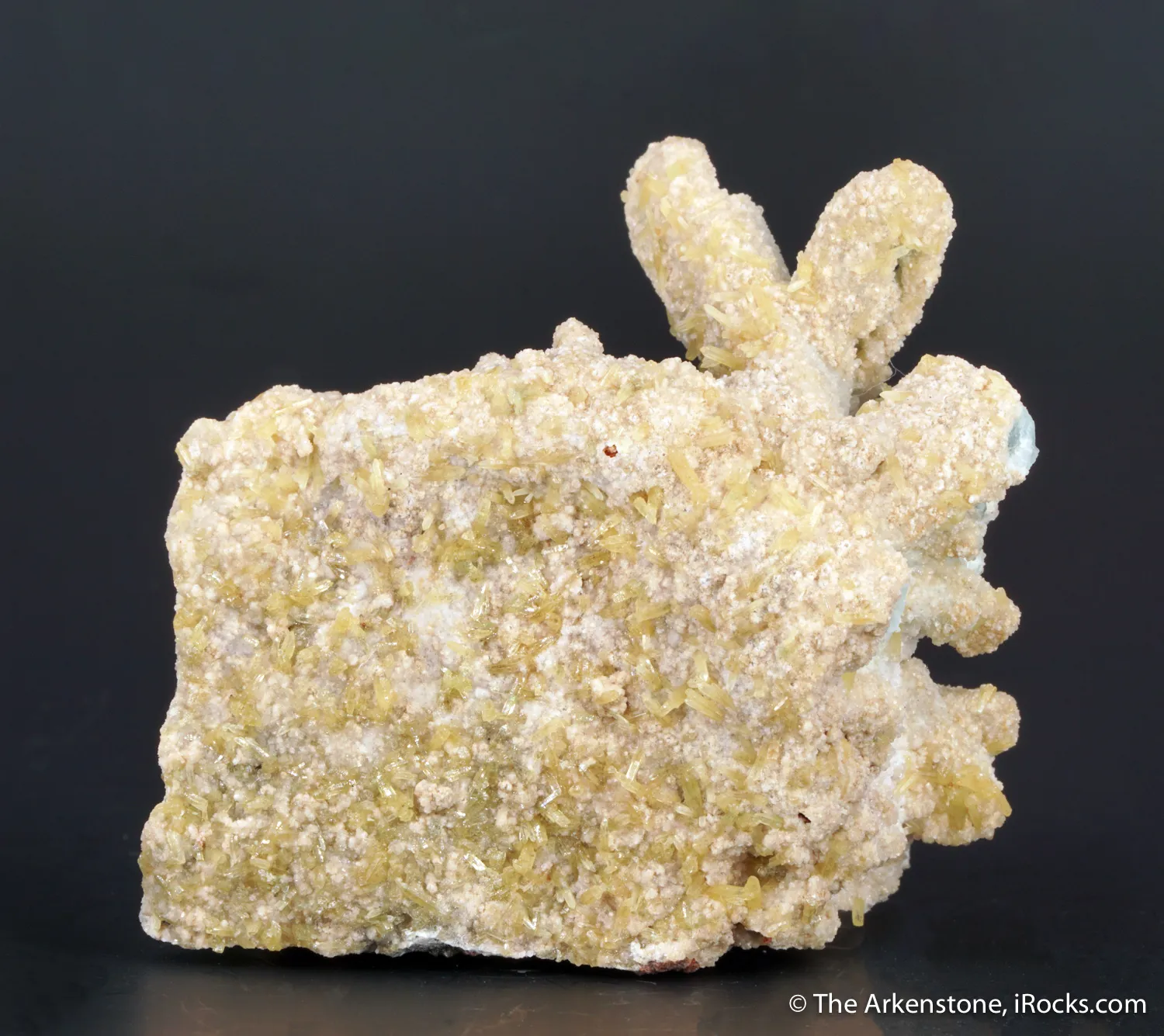 Willemite and Calcite ps. after Azurite with Mimetite - image 9