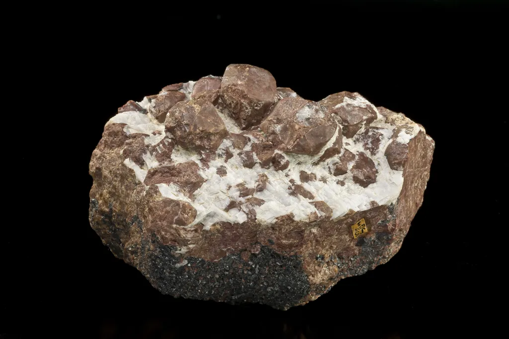 Willemite and Franklinite image