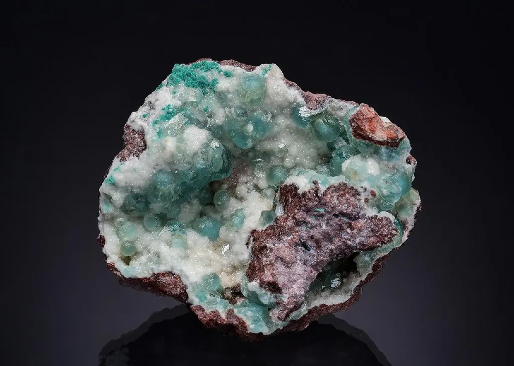 Willemite and Rosasite on Calcite image