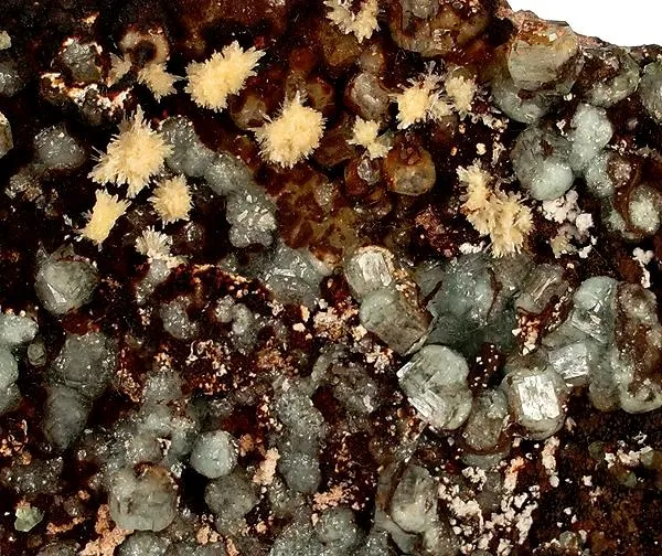 Willemite, Mimetite - image 3
