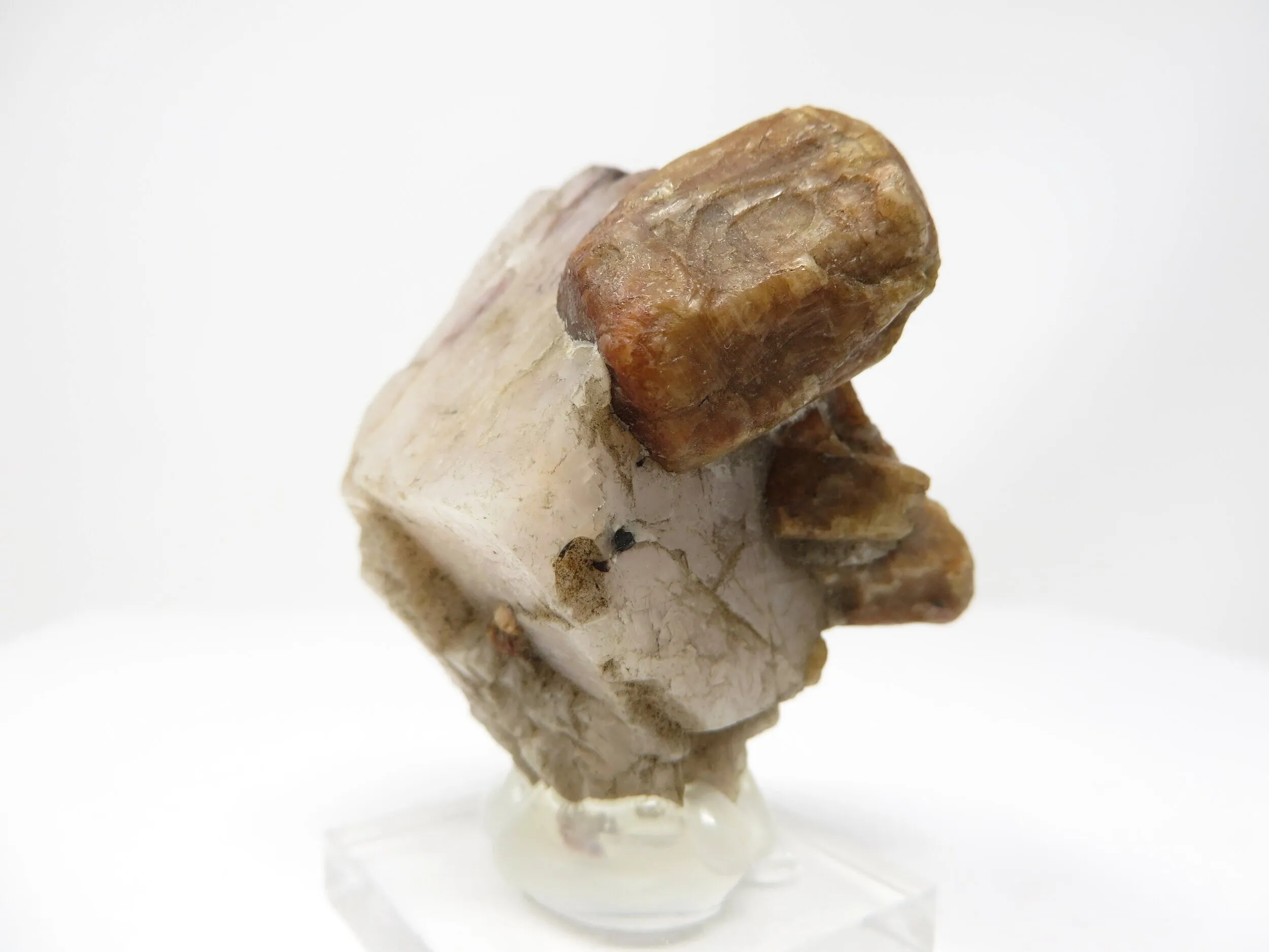 Willemite on Calcite - image 3