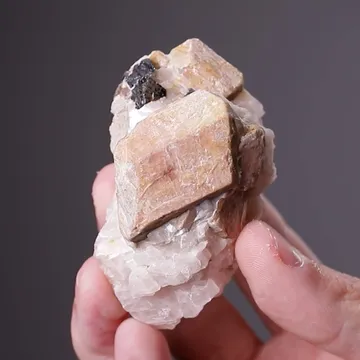 Willemite with Franklinite