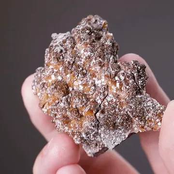Willemite with inclusions of Hydrozincite