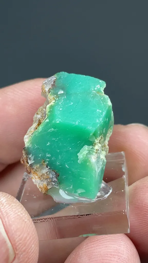 Willemseite in Quartz - image 2