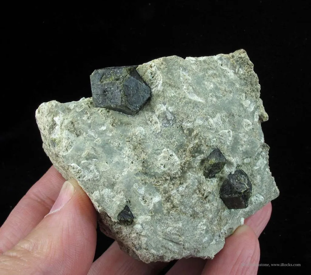 Wiluite (Type Locality) - image 3