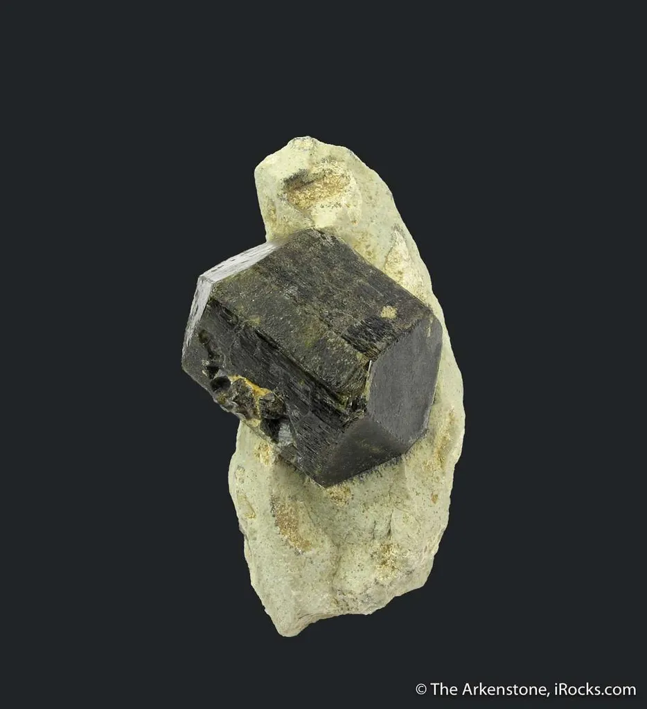 Wiluite (Type Locality) - image 4