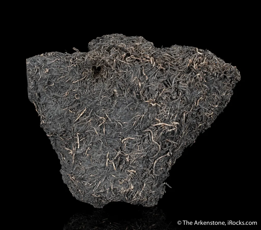 Wire Silver on Tetrahedrite image