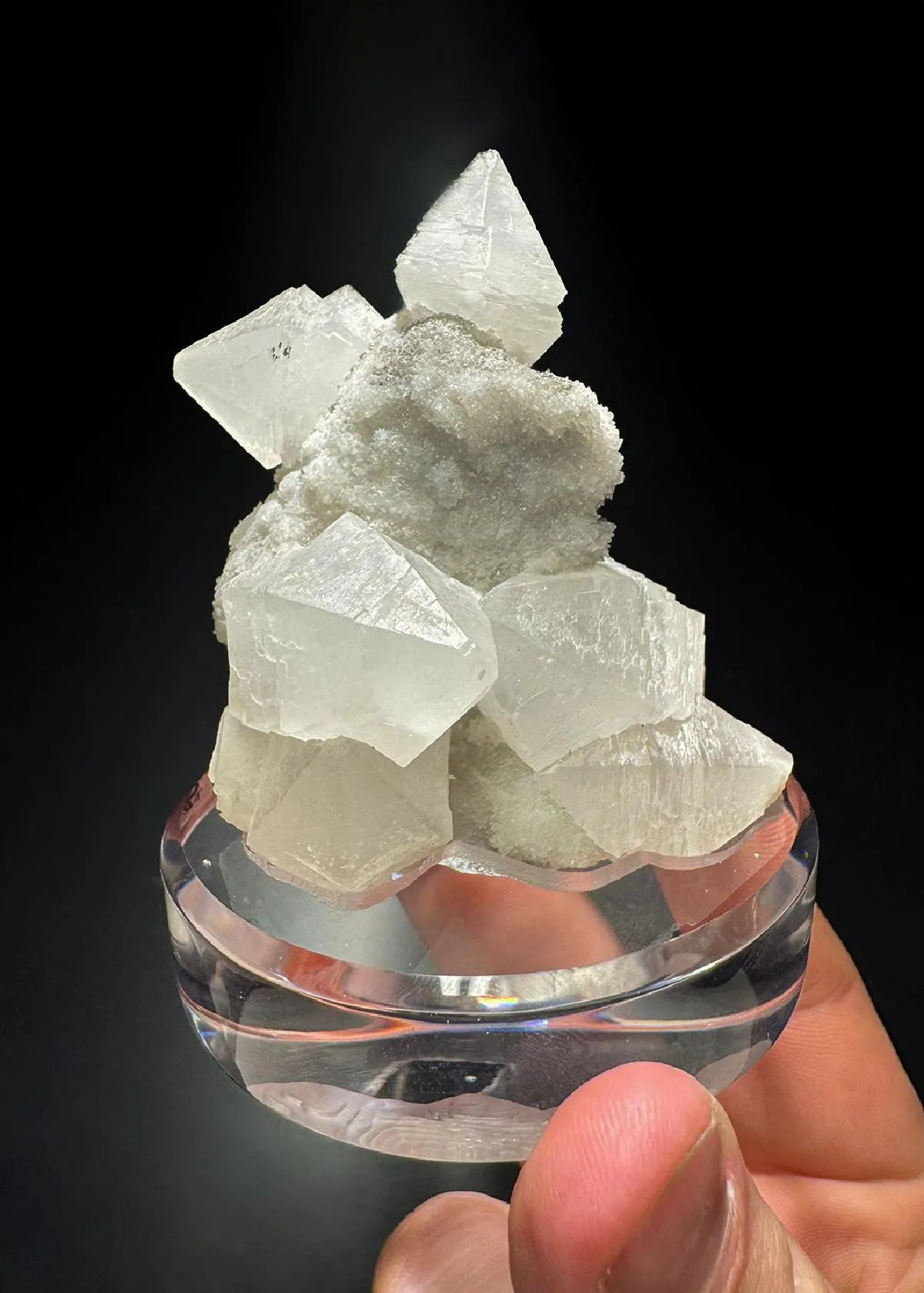 Witherite on ALSTONITE - image 1