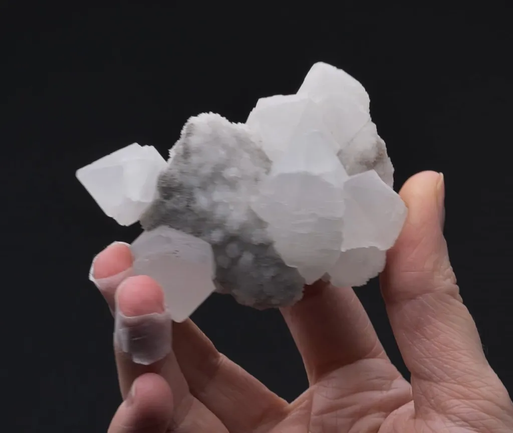 Witherite on ALSTONITE - image 2
