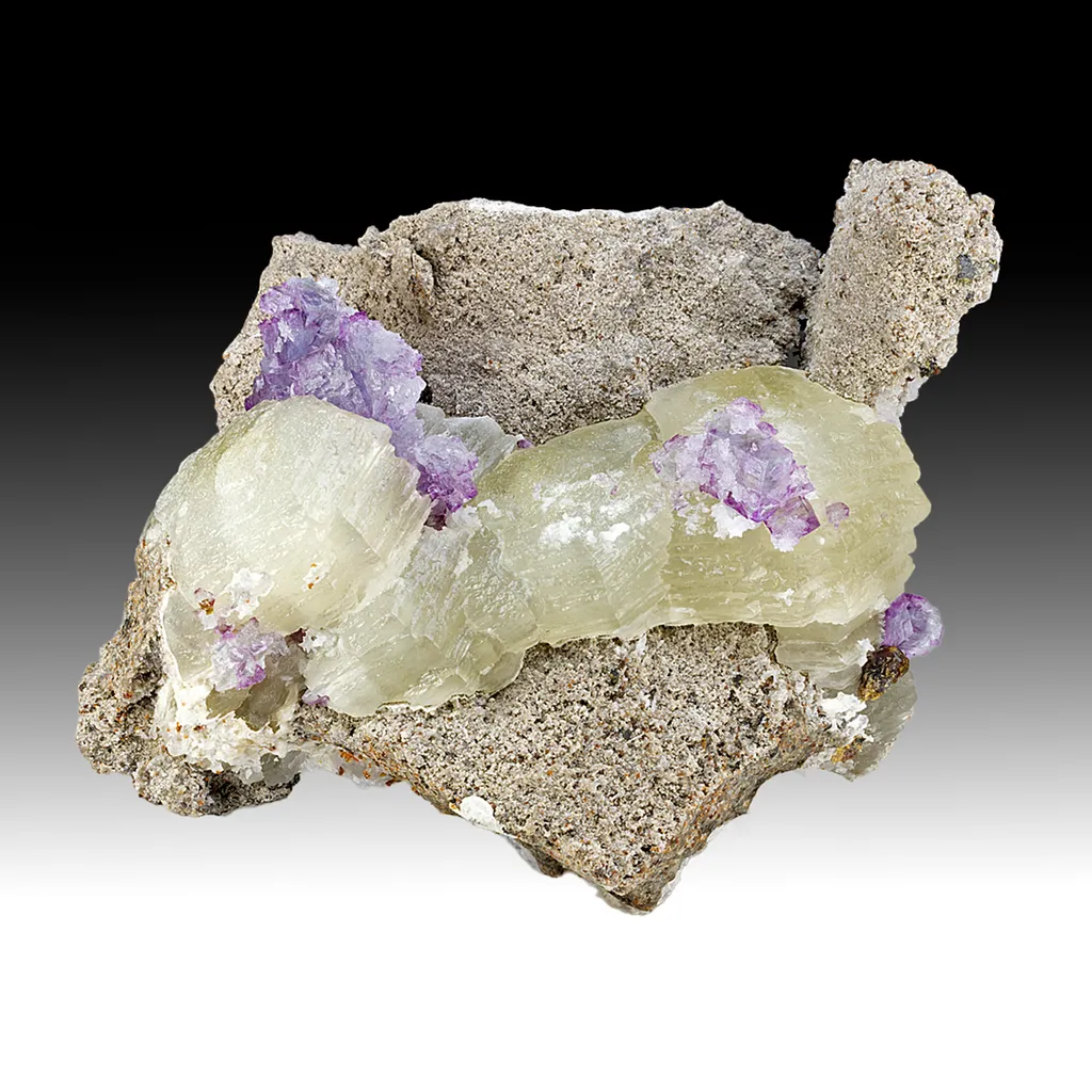 Witherite with Fluorite image