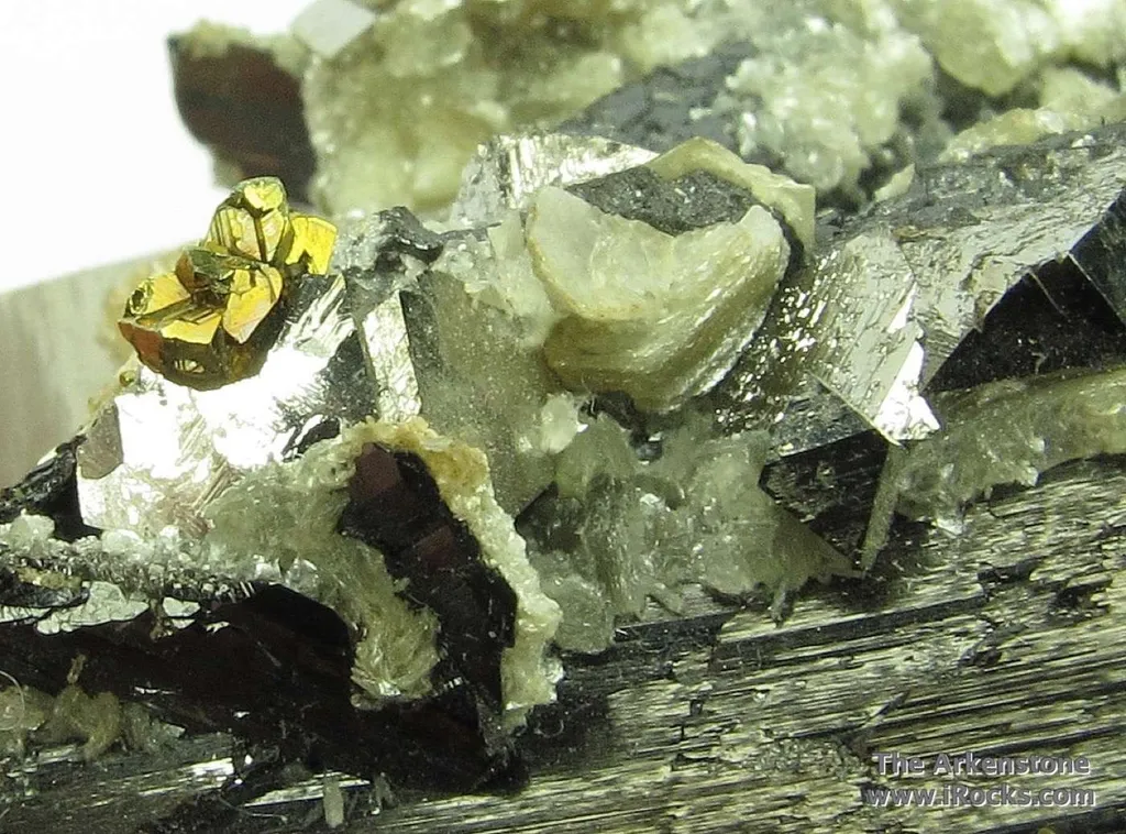 Wolframite with Arsenopyrite, Pyrite, and Muscovite, on Quartz - image 3