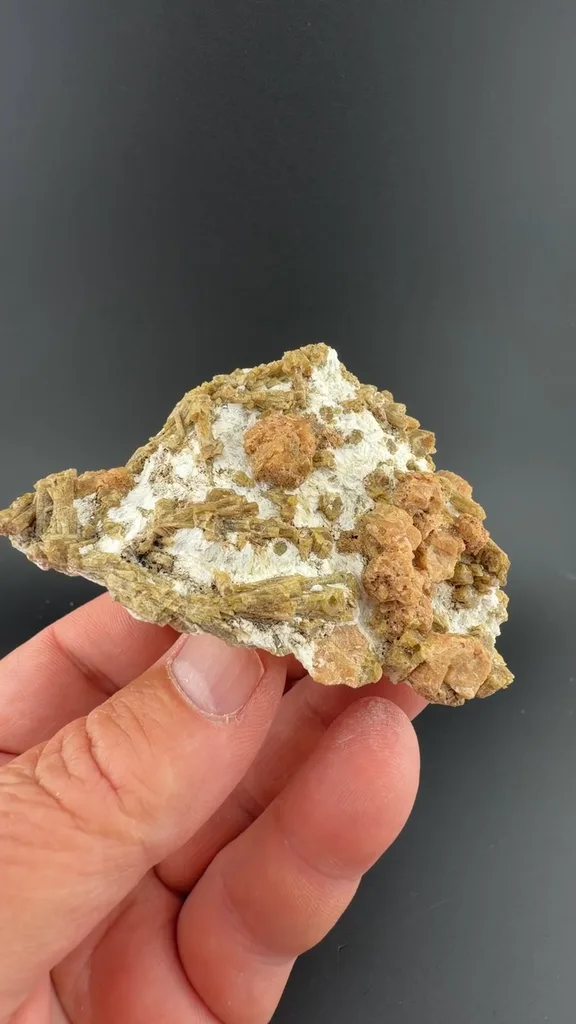 Wollastonite - image 2