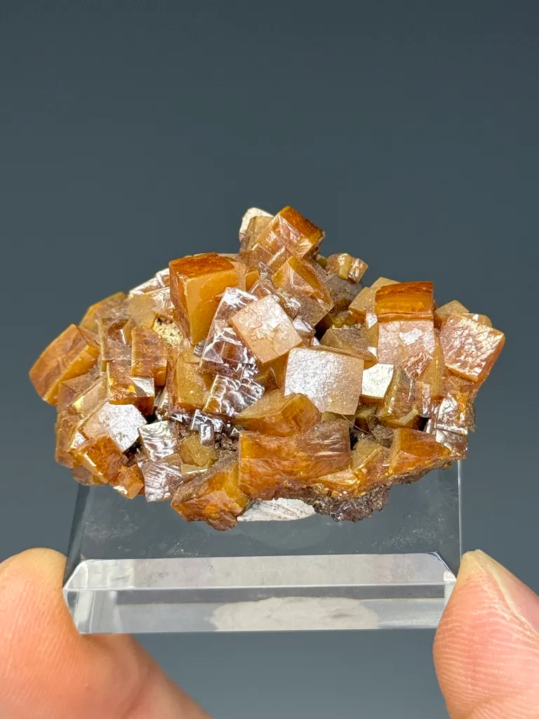 Wulfenite image