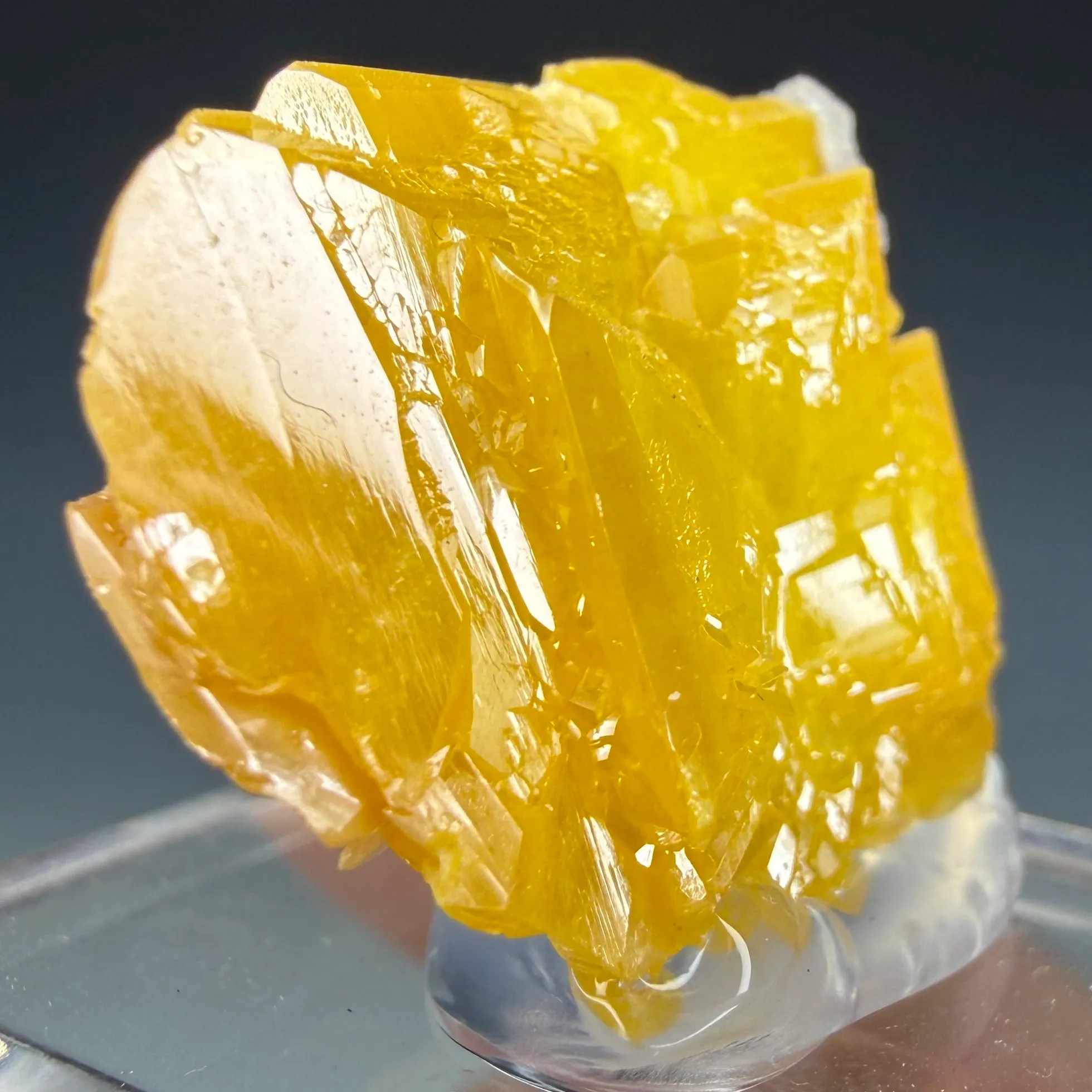 Wulfenite - image 3
