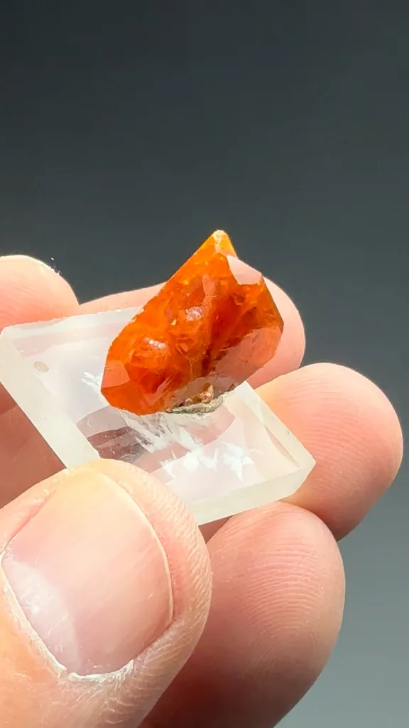 Wulfenite - image 2