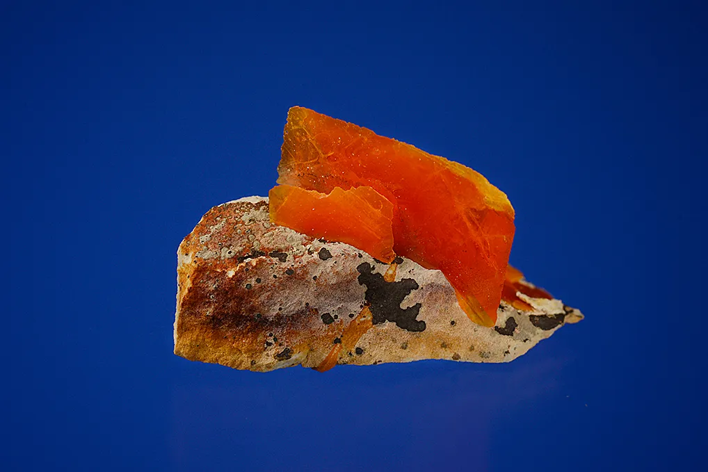 Wulfenite - image 3