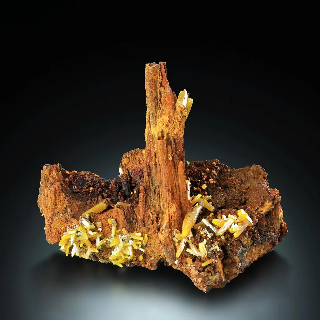 Wulfenite - image 3