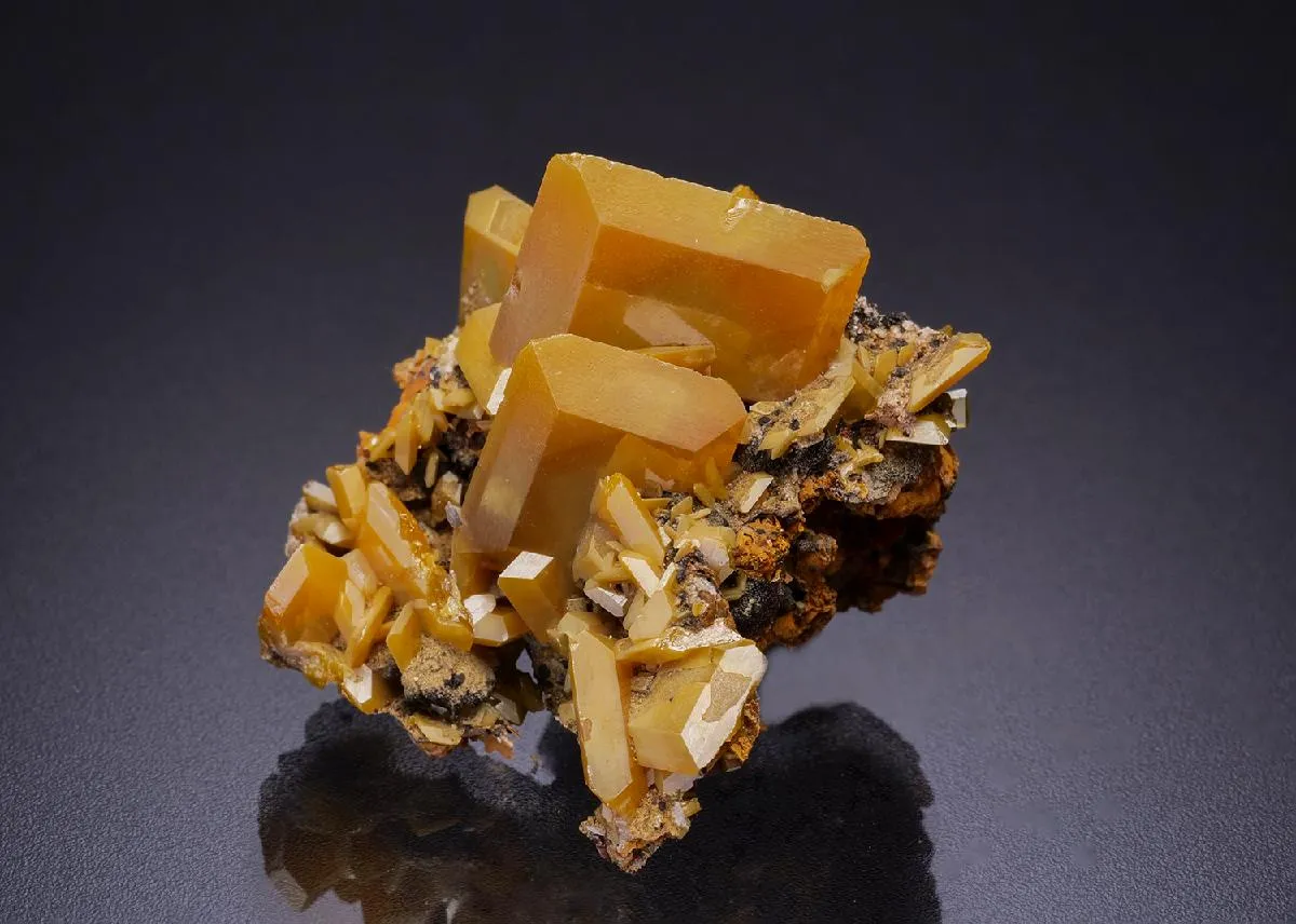Wulfenite - image 1