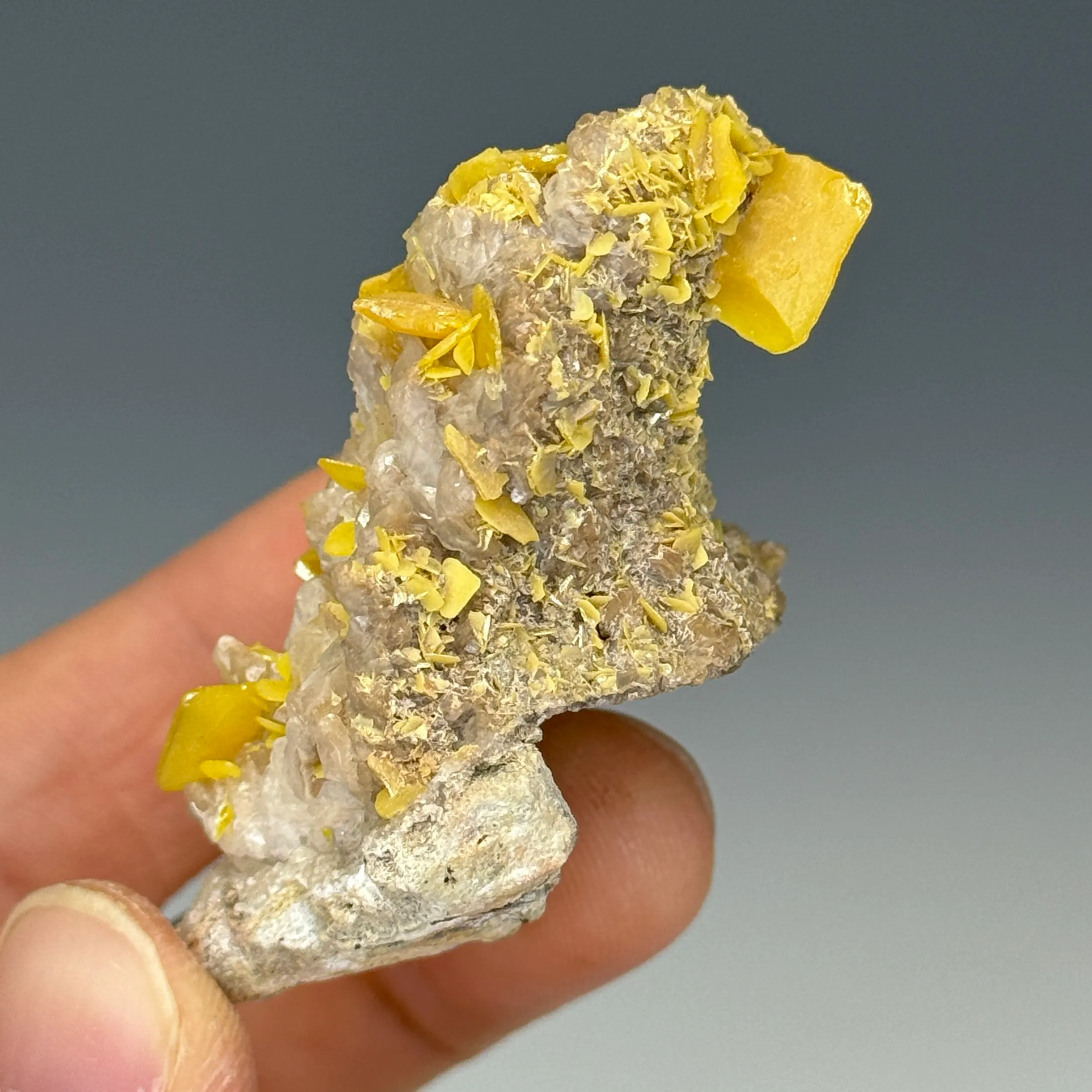 Wulfenite - image 3