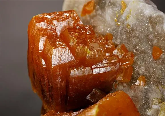 Wulfenite image