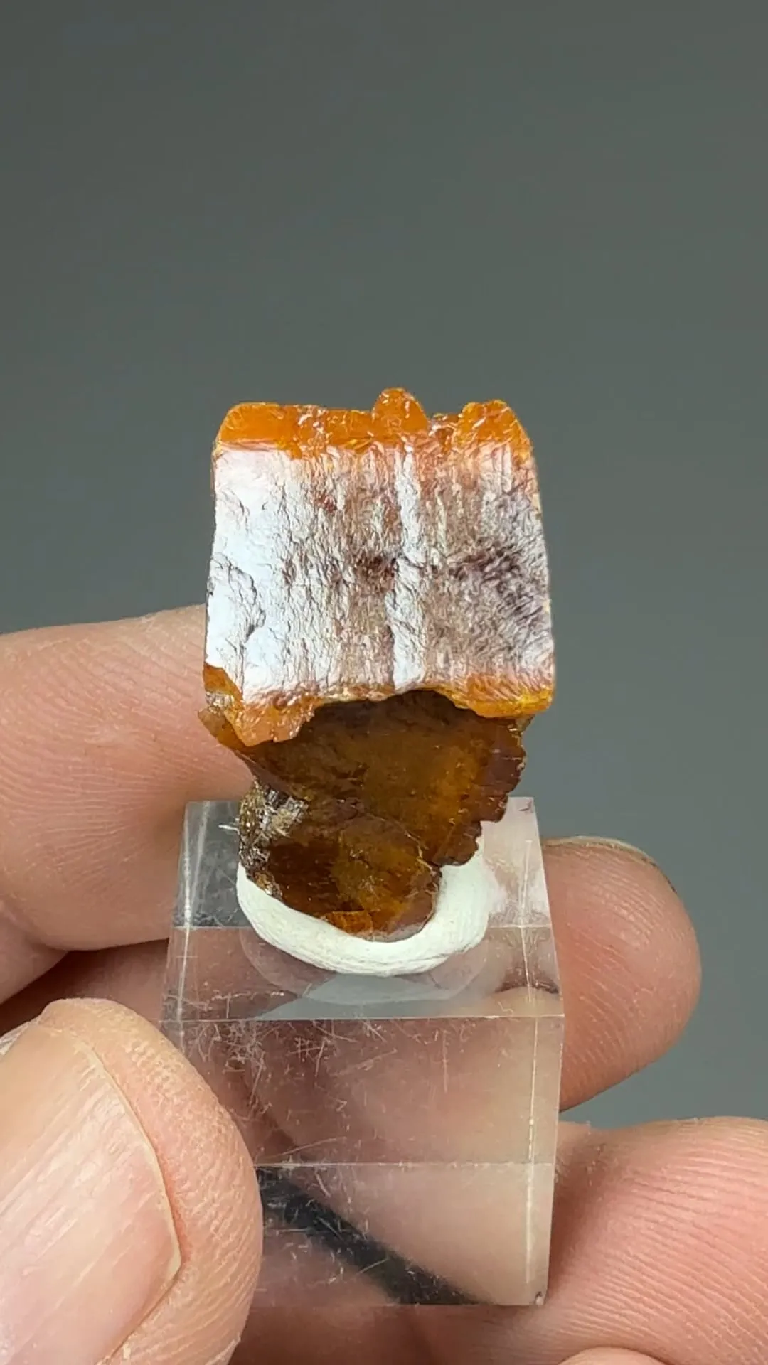 Wulfenite - image 2