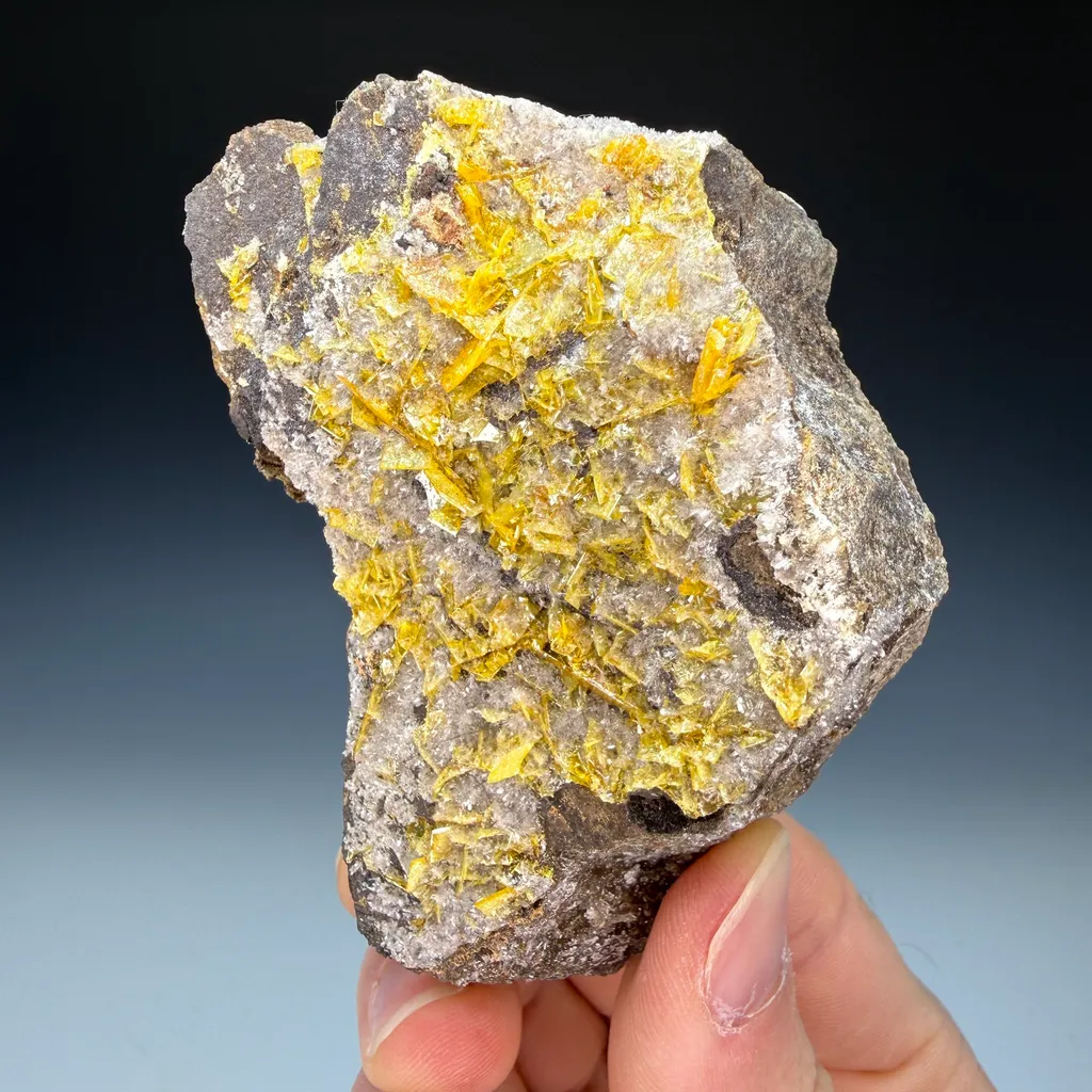 Wulfenite - image 3