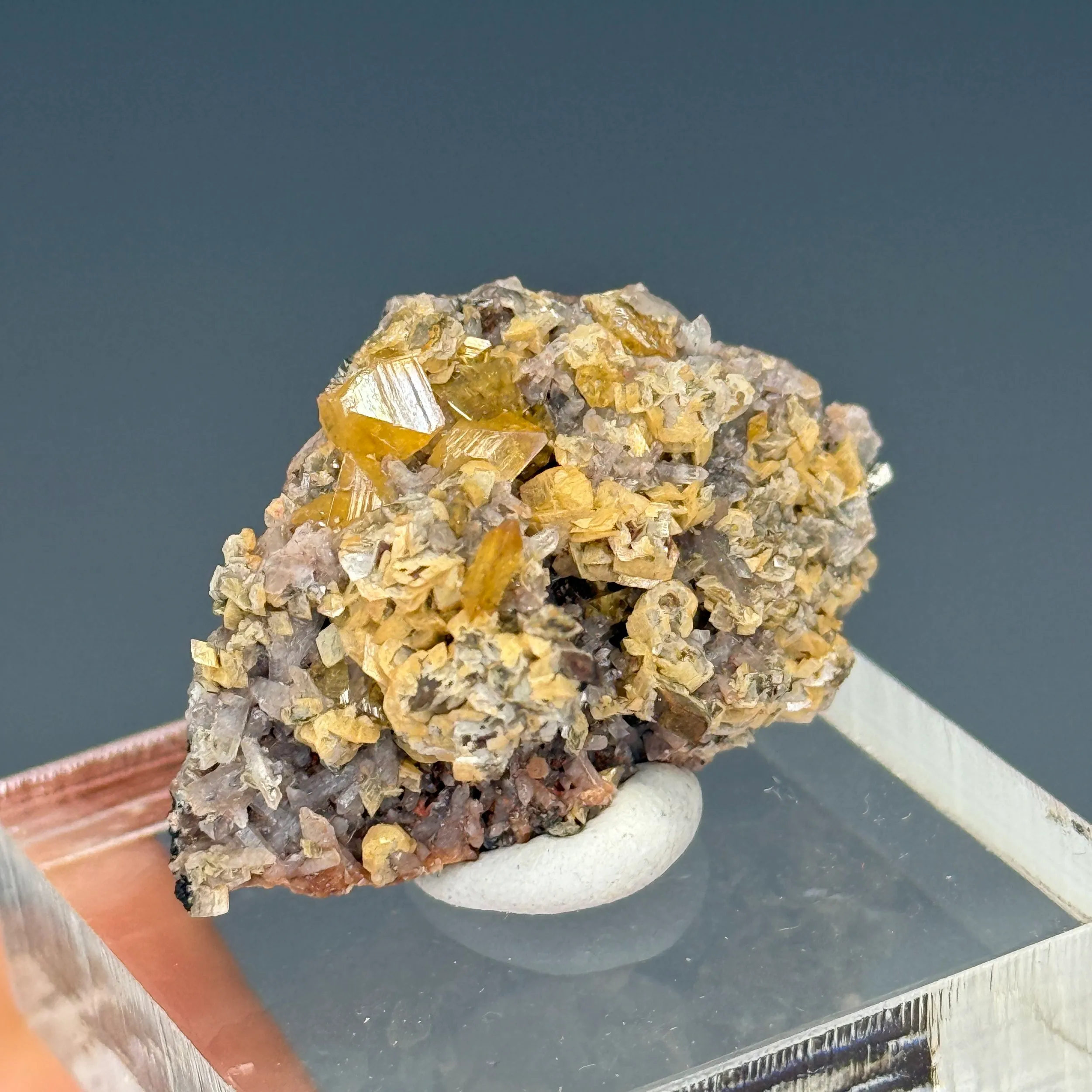 Wulfenite - image 3