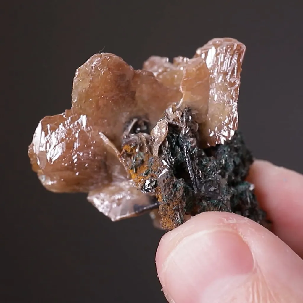 Wulfenite - image 2
