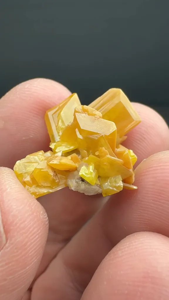Wulfenite - image 2