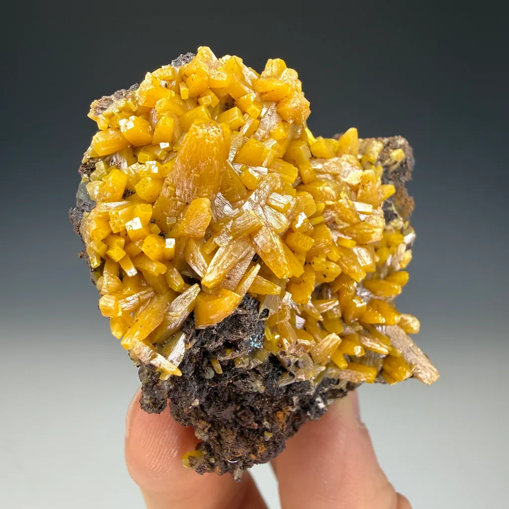 Wulfenite - image 2