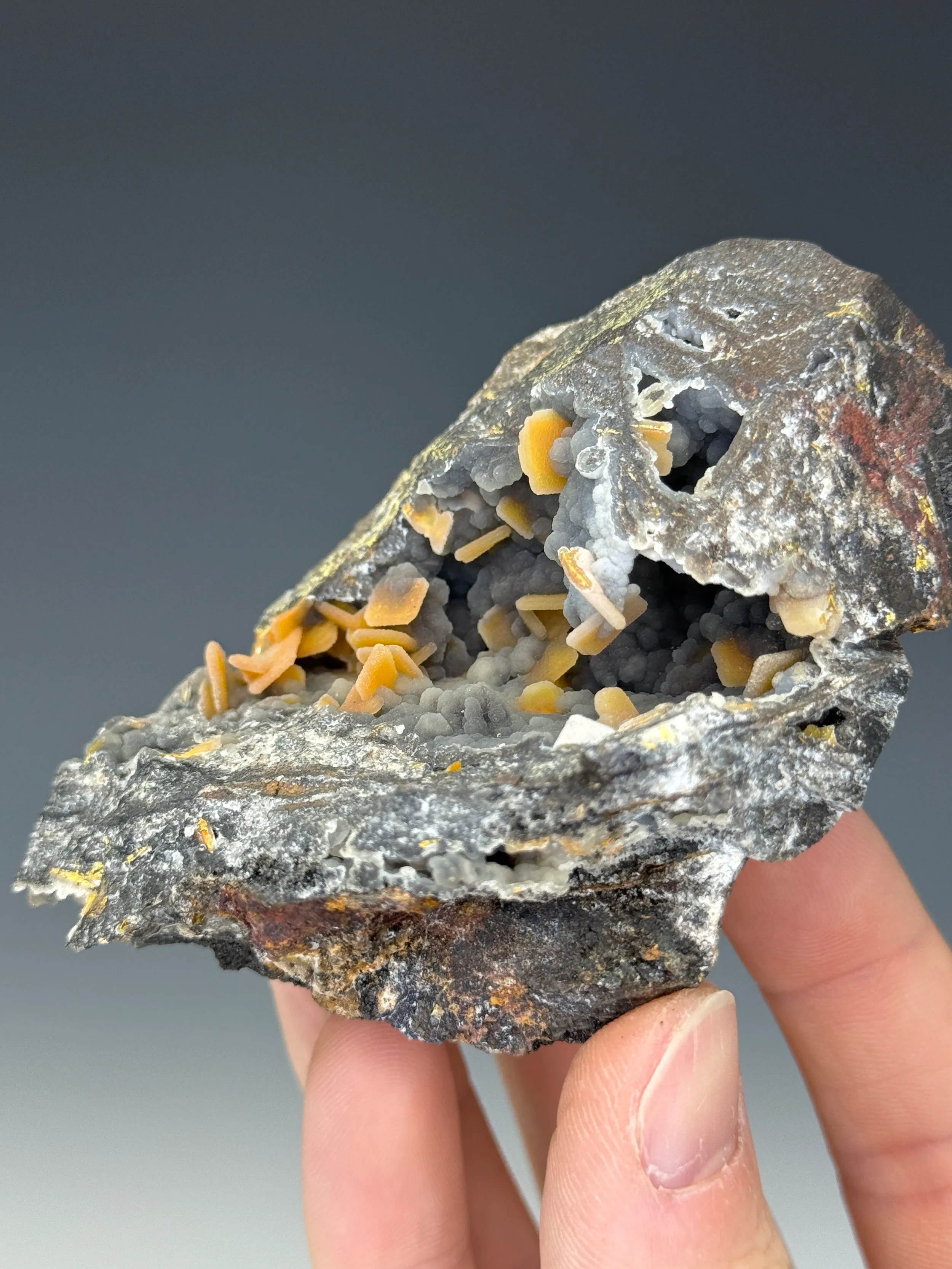 Wulfenite - image 3