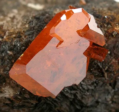 Wulfenite - image 2