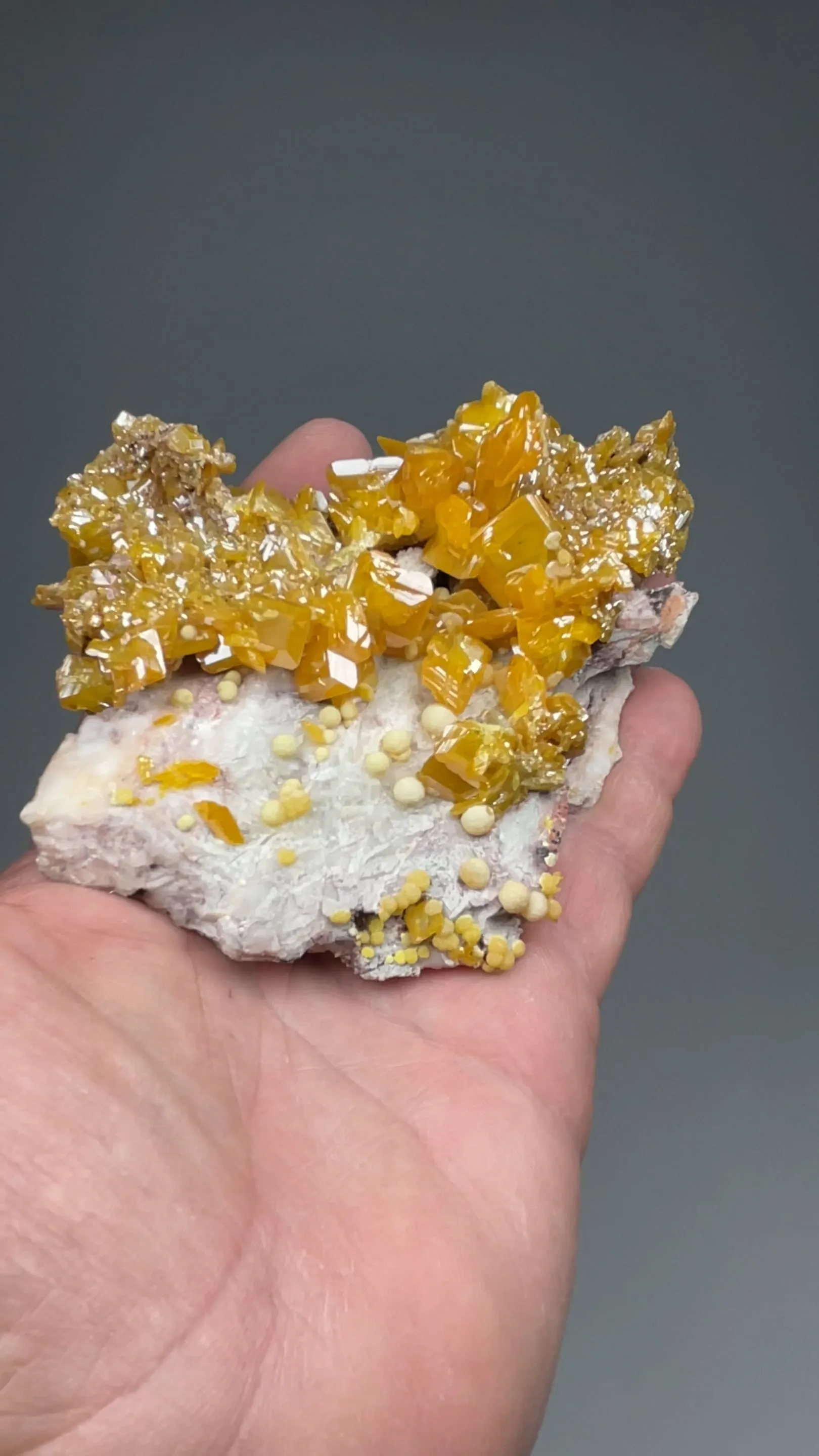 Wulfenite - image 2
