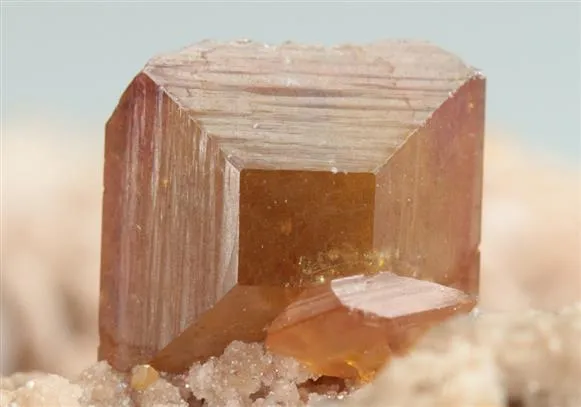 Wulfenite image