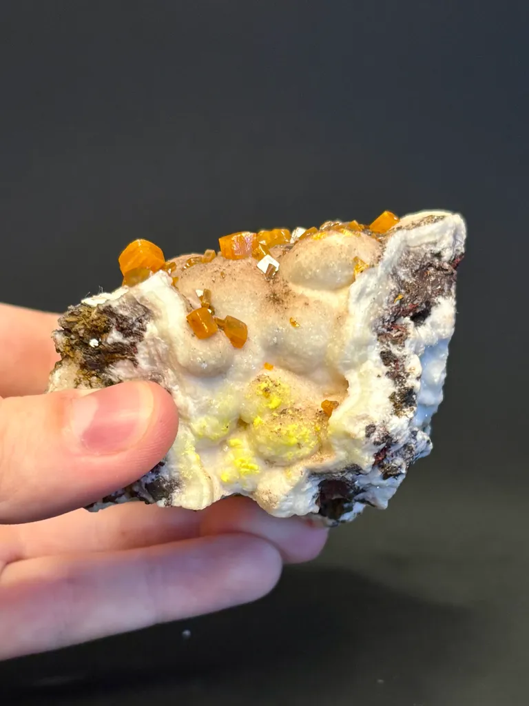 Wulfenite - image 5