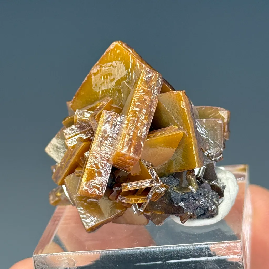 Wulfenite image